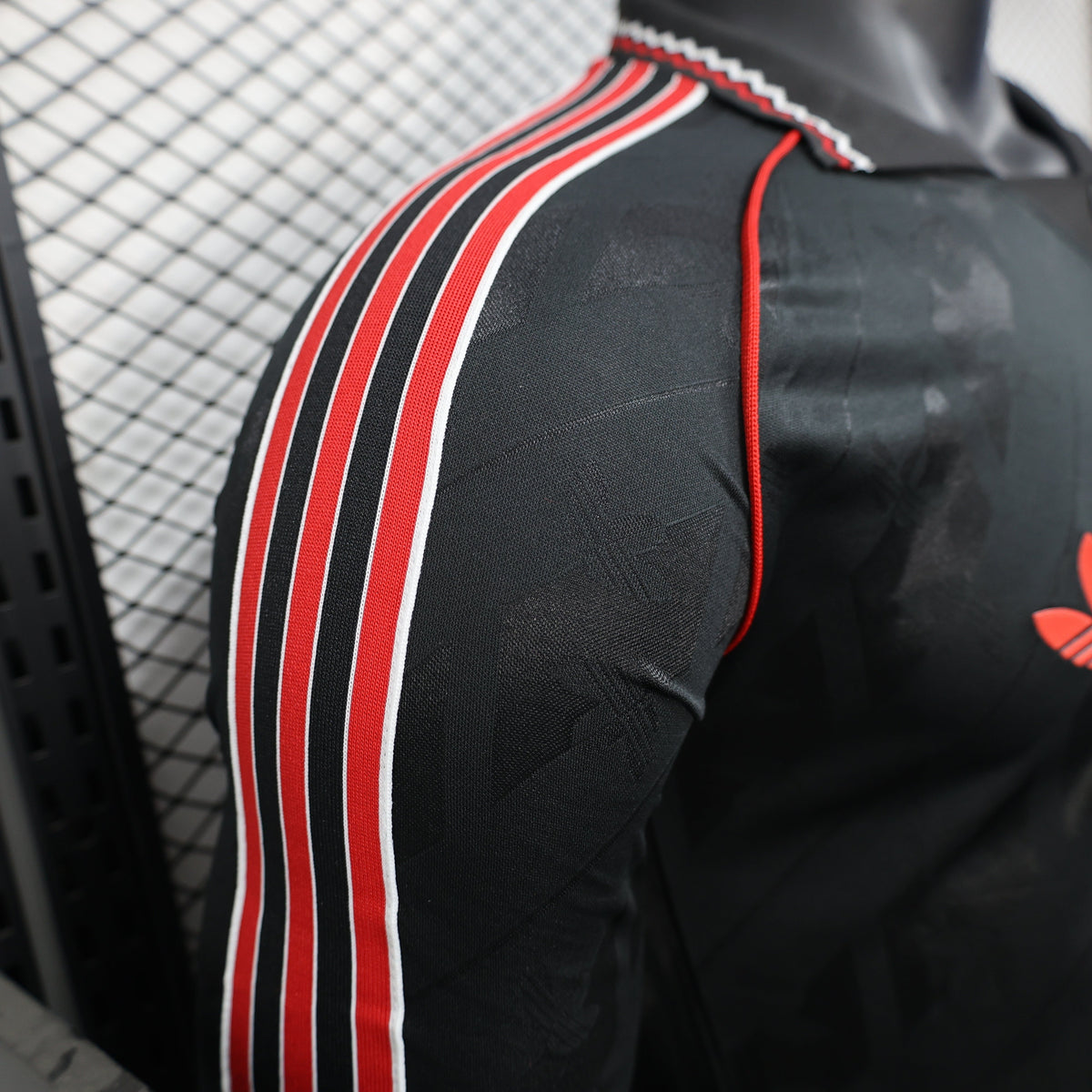 2026 Manchester United Retro Player Jersey
