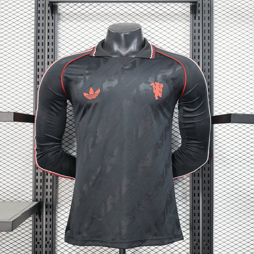 2026 Manchester United Retro Player Jersey