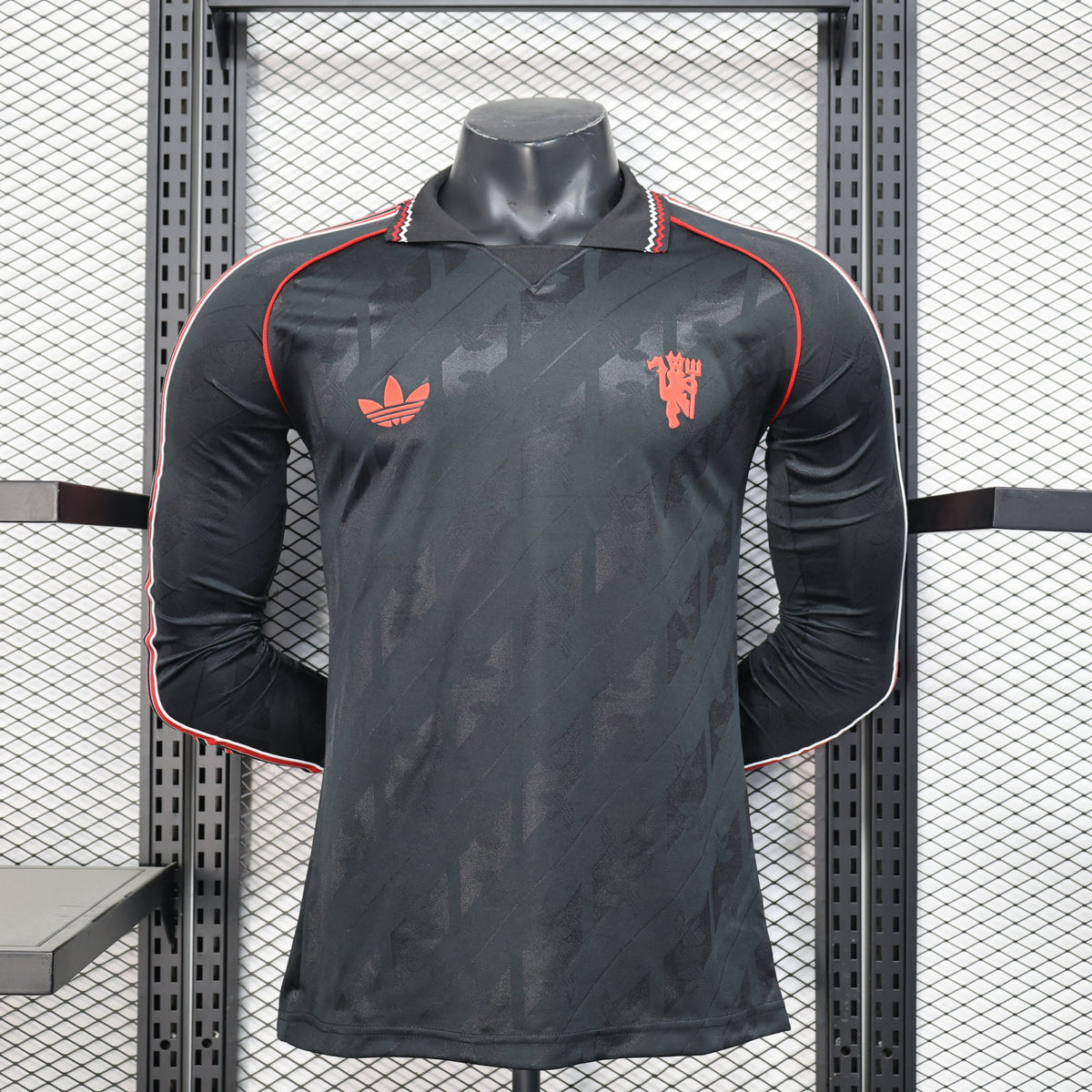 2026 Manchester United Retro Player Jersey