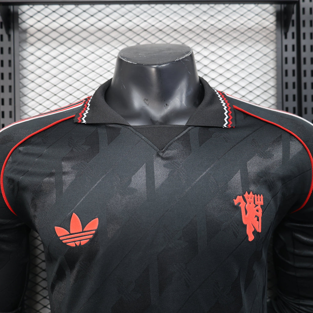 2026 Manchester United Retro Player Jersey
